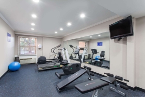 10200 fitness room 2